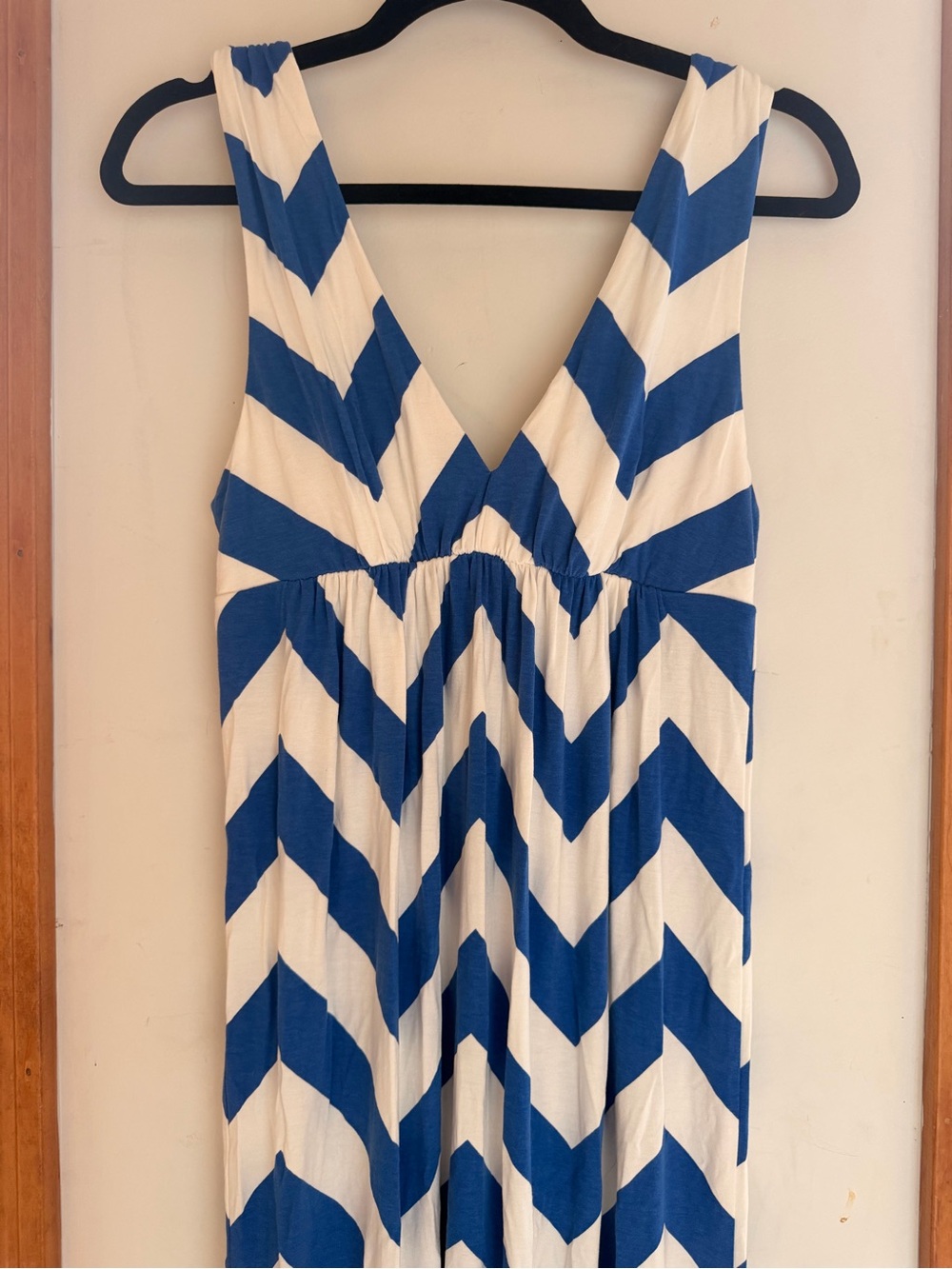 J.Crew V Neck Blue and White Chevron Maxi Dress Size Medium